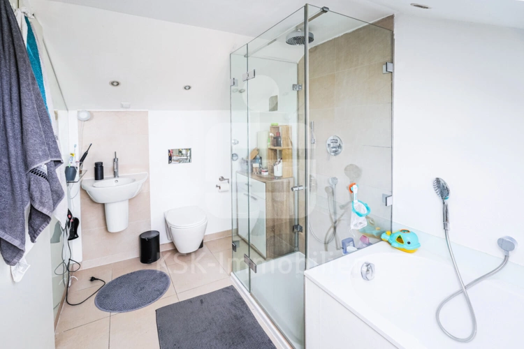 Badezimmer Dachgeschoss