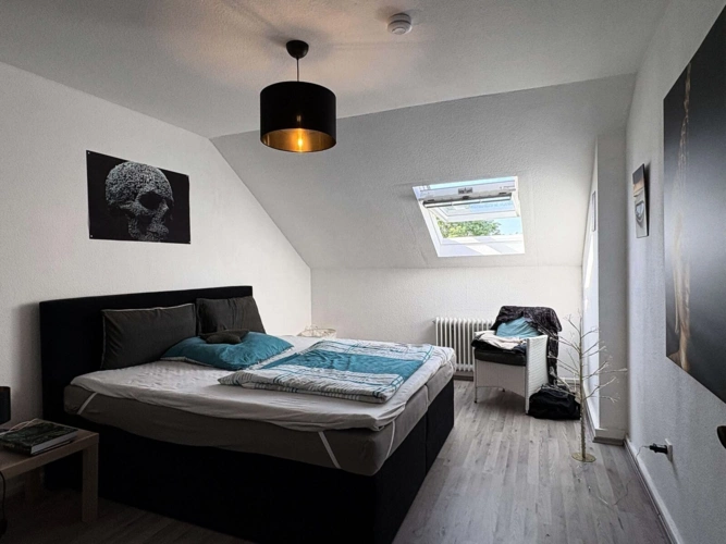 Schlafzimmer DG