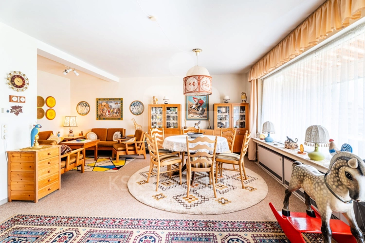 Wohn/-Esszimmer