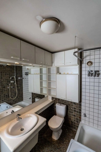Badezimmer 2