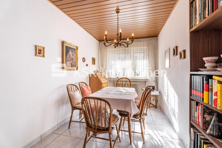 147618 Esszimmer