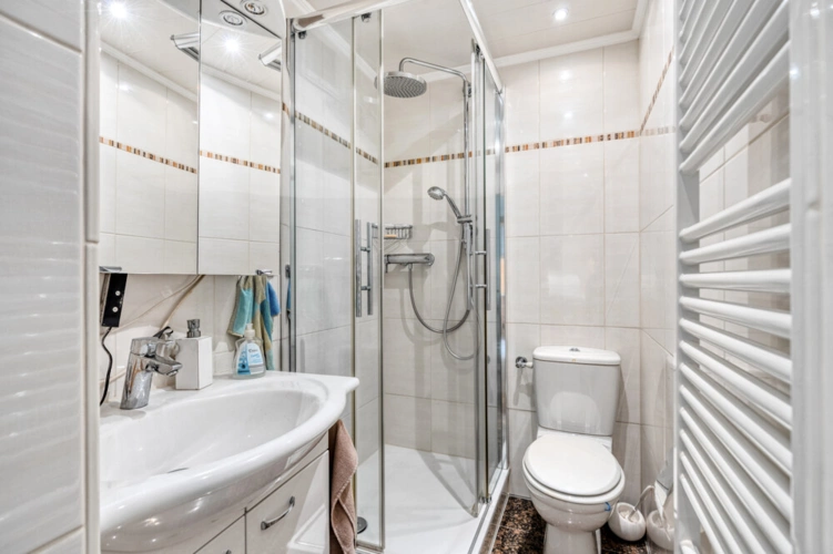 Badezimmer EG
