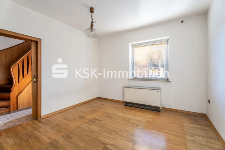 140851 Wohn- und Esszimmer