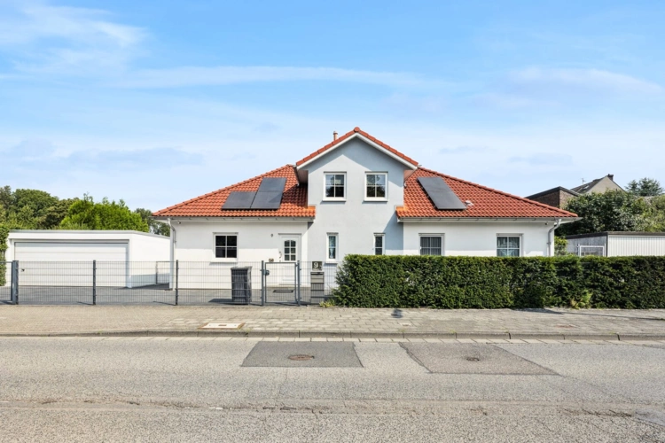 Front Ansicht