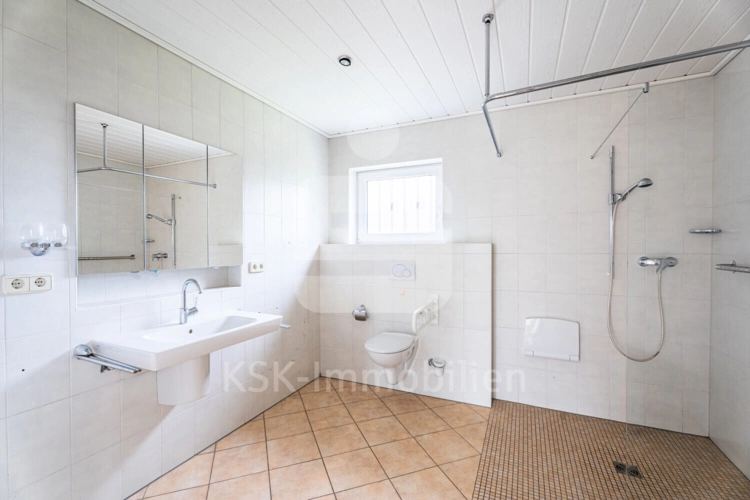 Badezimmer Erdgeschoss