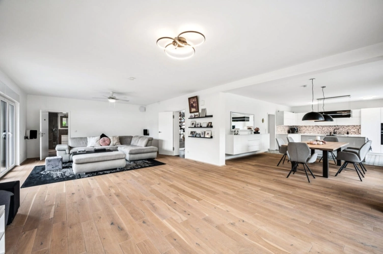 Wohnzimmer Ansicht 1