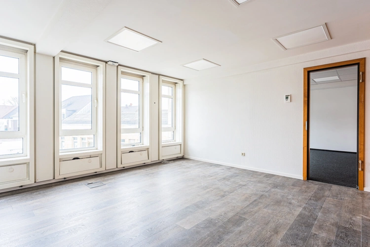 Büro Erdgeschoss
