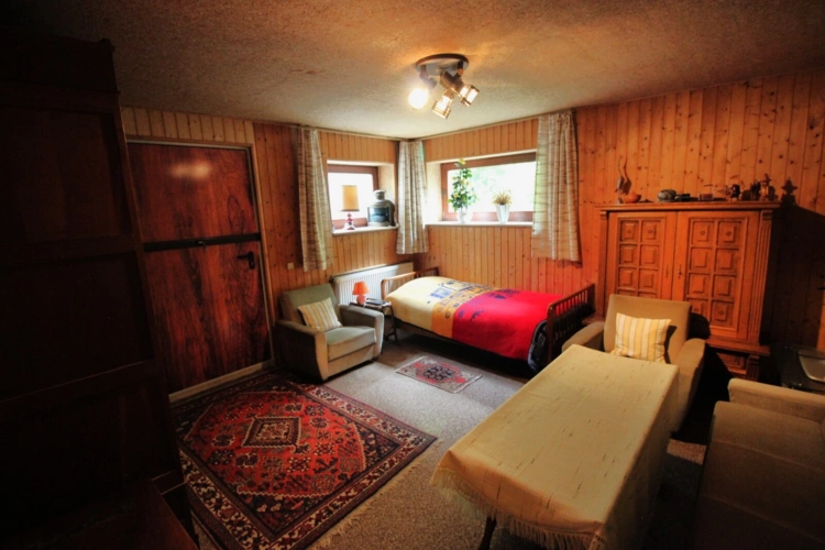 Keller: 1. Raum-ebenso