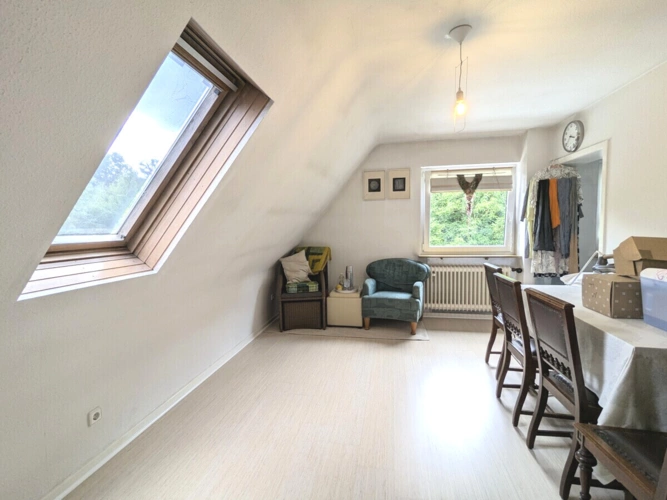 Wohn-/Schlaf-/Arbeitszimmer