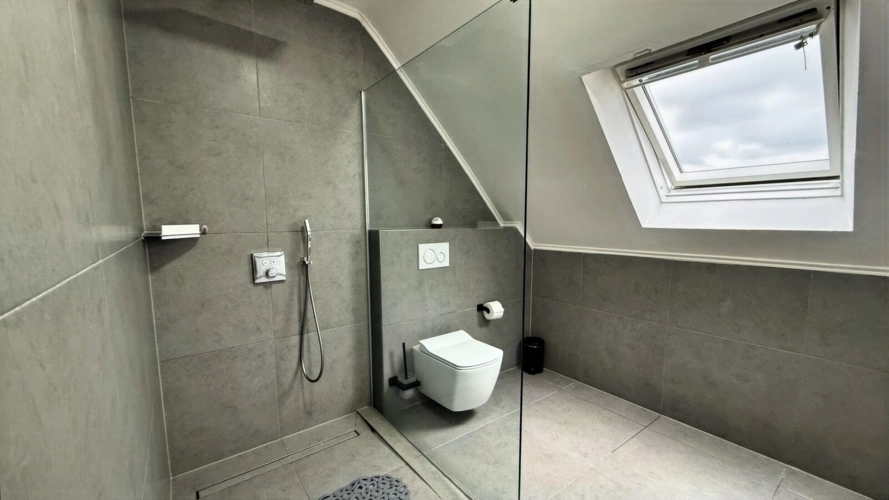 Badezimmer DG