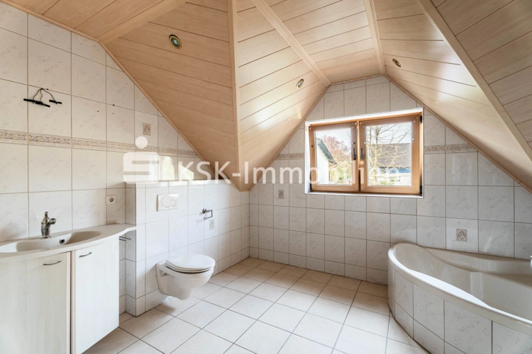 Badezimmer Dachgeschoss