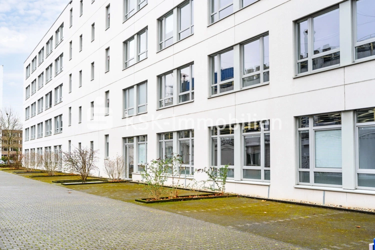 149369 zwölf Parkplätze