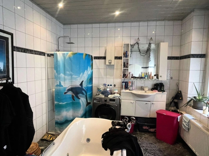 Badezimmer EG