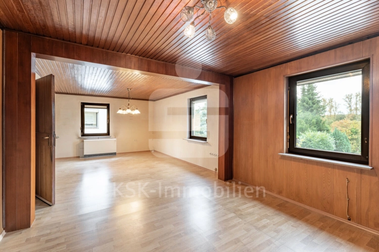 Wohn- und Esszimmer Erdgecshoss