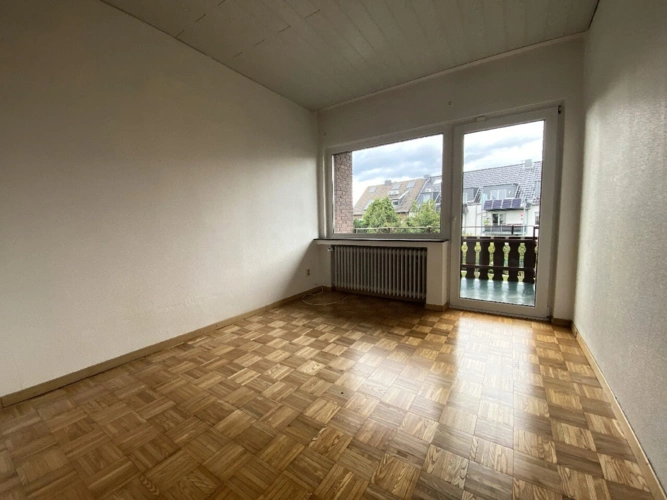 Zimmer mit Balkon