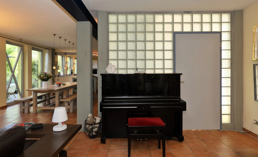 Entré und offener Essbereich