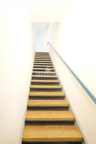 Treppe zum 1. OG