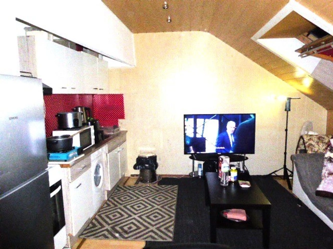 Wohn-Schlaf-Esszimmer