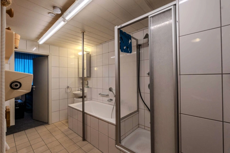 Badezimmer DG