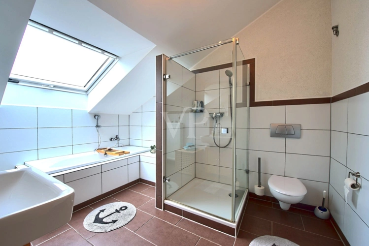Badezimmer im Obergeschoss