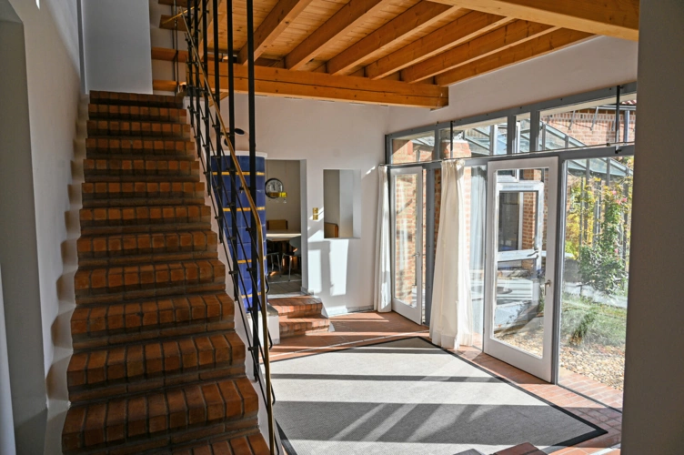 Diele mit Kachelofen