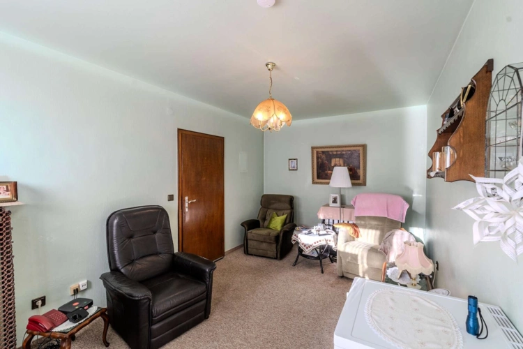 Home-Office / Schlafzimmer