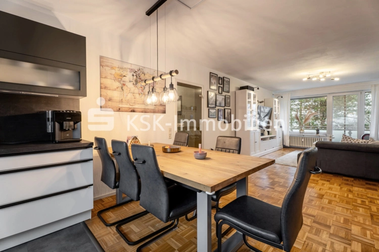 147431 Küche und Essbereich