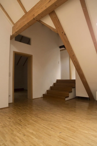 Aufgang Schlaftrackt