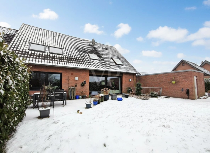 seitlicher Gartensitz überdacht