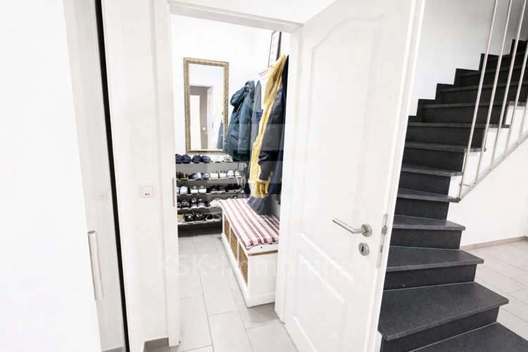 Garderobe Erdgeschoss aktuell