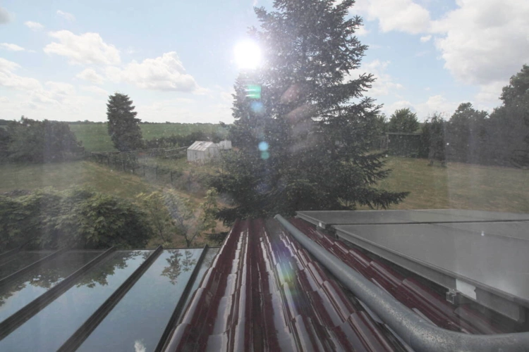 Fensterblick aus Erker OG in Garten u. angrenzendes Feld