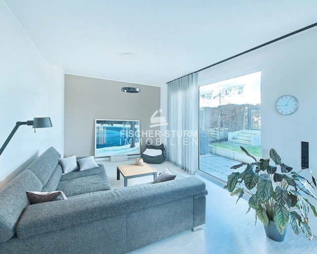 Wohnzimmer mit Terrasse