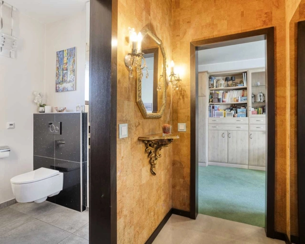 Gäste-WC/Diele (EG)