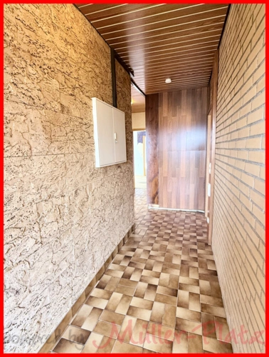 Eingangsbereich EG linke Seite