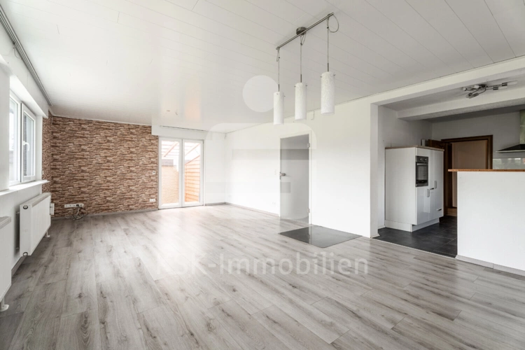 Wohnung Erdgeschoss Wohn- und Esszimmer (2)
