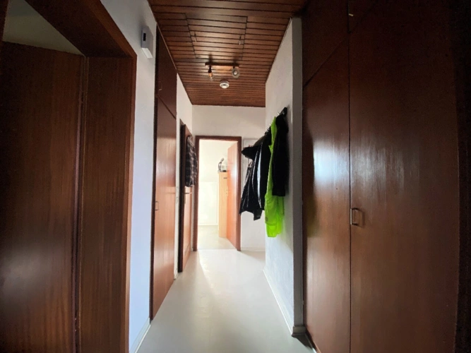 Flur mit Einbauschrank