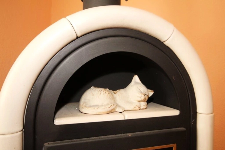 Porzellankatze