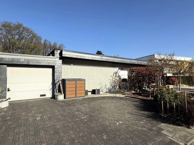 Garage / Stellplatz