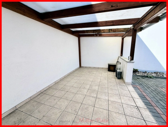 Überdachte Terrasse