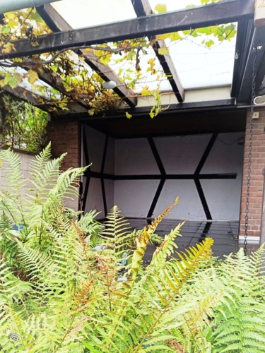 überdachte Terrasse