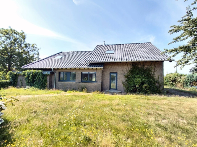 003-01571-neu-05