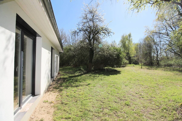 2.558 m² Eigentumsgrundstück mit altem Baumbestand