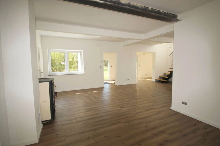 EG-Panoramablick mit Zugang pot. Schlafzimmer