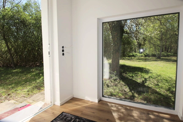 Entrée mit Panoramagartenblick