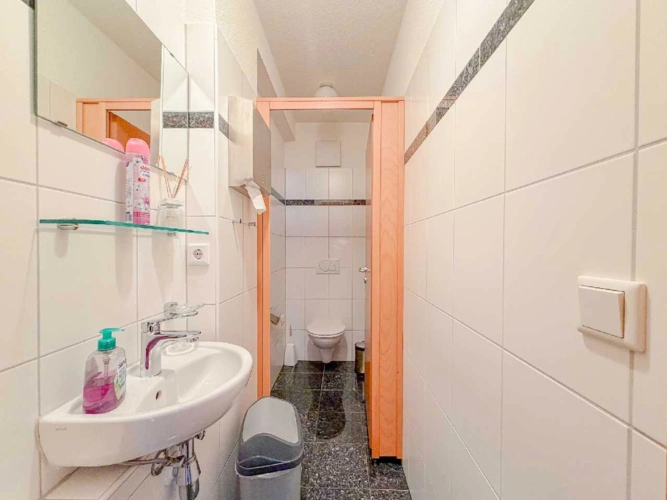 WC 2