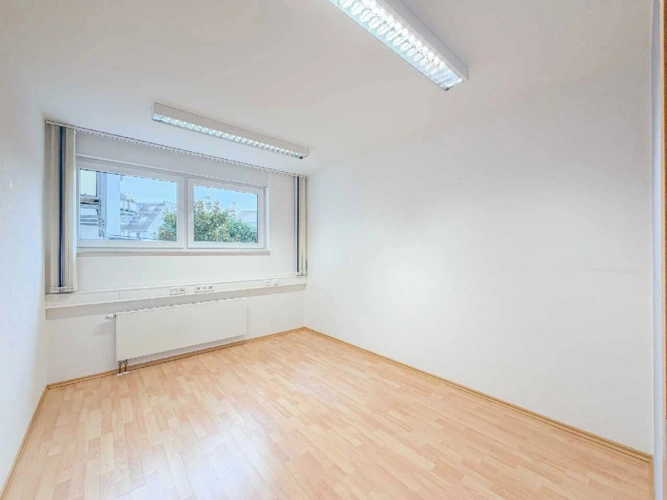 Büro 1