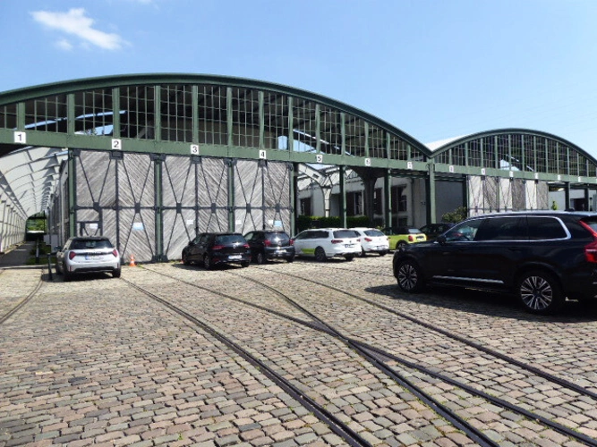 Innenhof/Parkplätze