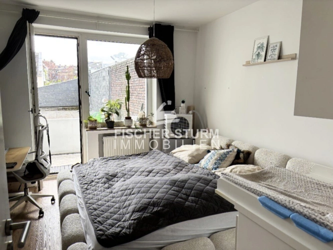 Schlafzimmer mit Balkon