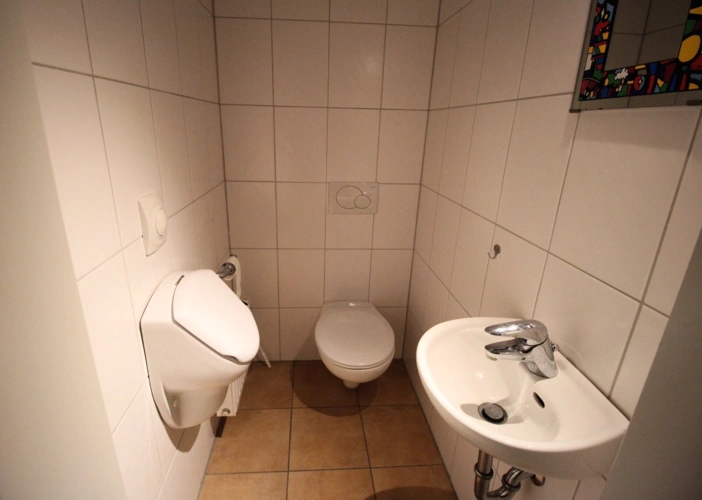 UG-G-WC