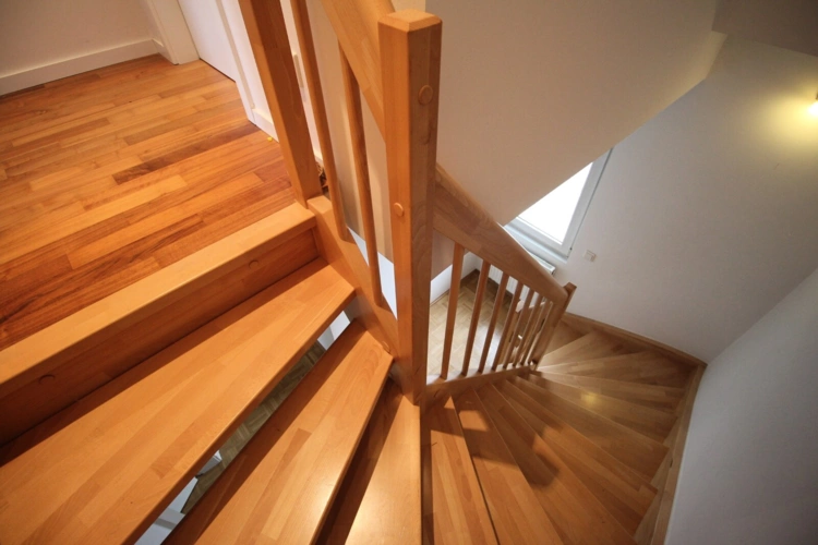 Treppe zum DG